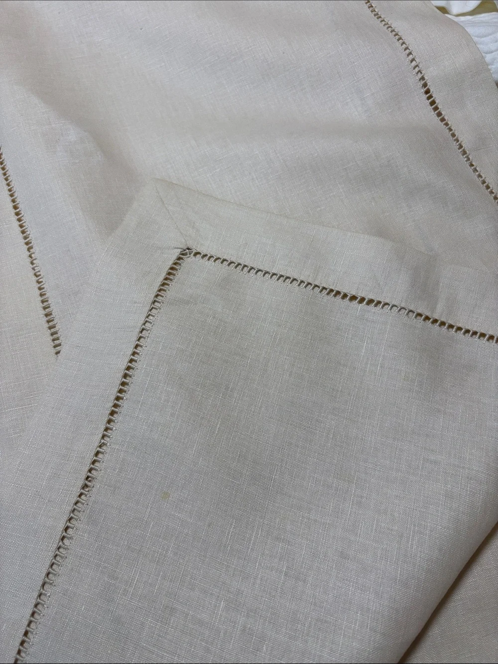 Pottery Barn Belgian Linen Table Runner in Classic Ivory 16” x 70”